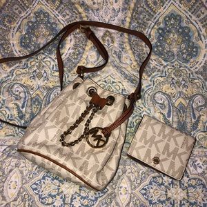 Michael Kors Crossbody